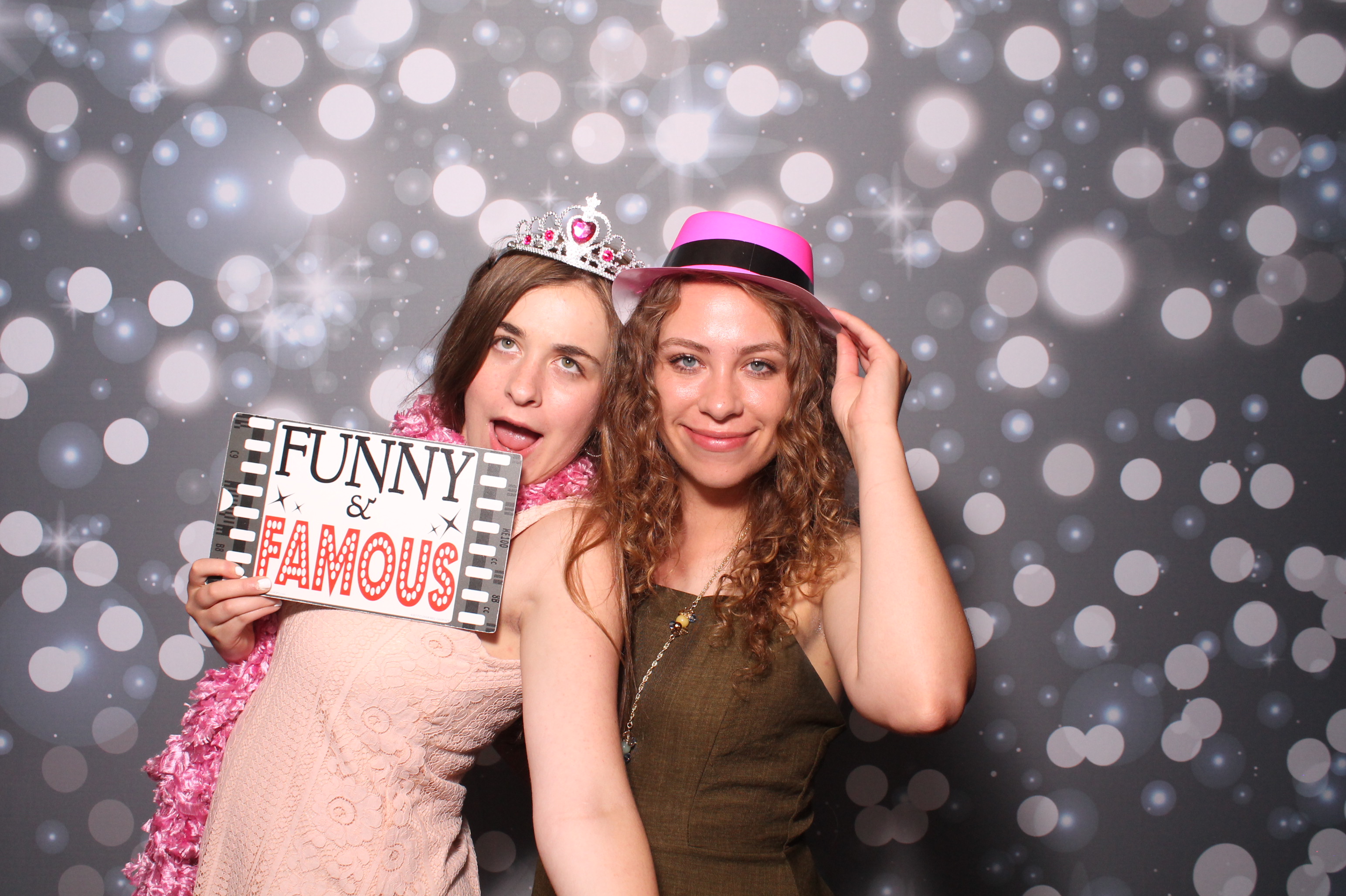 McKenzie Roedig at the Madison | View more photos from the event at gallery.photoboothcincy.com/u/PhotoBoothCincy/McKenzie-Roedig-at-the-Madison